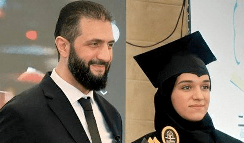 الرئيس السوري يحضر حفل تخرج زوجته في جامعة إدلب