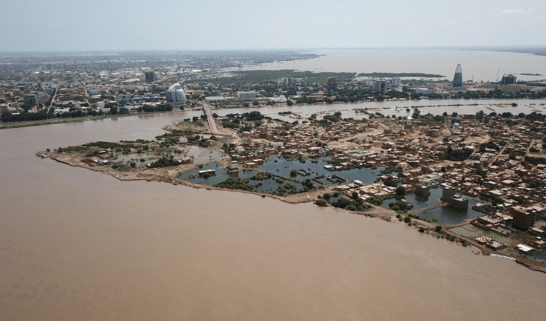 &laquo;إنذار أحمر&raquo; للنيل.. تدفقات غير مسبوقة لسد النهضة تهدد السودان بالغرق