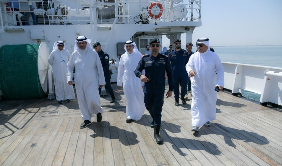 «الأبحاث العلمية» و«خفر السواحل» يبحثان التعاون البحري «الأبحاث العلمية» و«خفر السواحل» يبحثان التعاون البحري