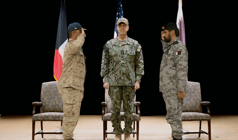 القوة البحرية الكويتية تسلم قيادة قوة الواجب المختلطة 152 الى القوة البحرية الأميرية القطرية