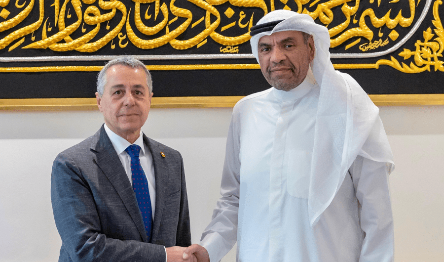 وزير الخارجية يستقبل نظيره السويسري بمناسبة زيارته للبلاد
