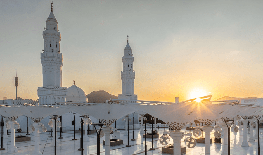 خادم الحرمين يوجه بفتح مسجد القبلتين في المدينة على مدار 24 ساعة خادم الحرمين يوجه بفتح مسجد القبلتين في المدينة على مدار 24 ساعة