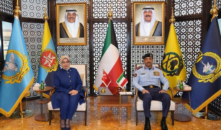 رئيس الأركان يبحث مع سفيري قطر وتركيا موضوعات مشتركة رئيس الأركان يبحث مع سفيري قطر وتركيا موضوعات مشتركة