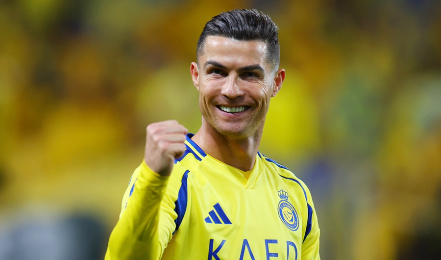 «بلومبيرغ»: رونالدو أول لاعب كرة قدم في التاريخ تتجاوز ثروته مليار دولار «بلومبيرغ»: رونالدو أول لاعب كرة قدم في التاريخ تتجاوز ثروته مليار دولار