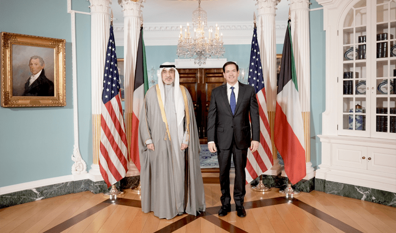 النائب الأول يلتقي وزير الخارجية الأمريكي ويؤكد عمق العلاقات الكويتية &ndash; الأمريكية