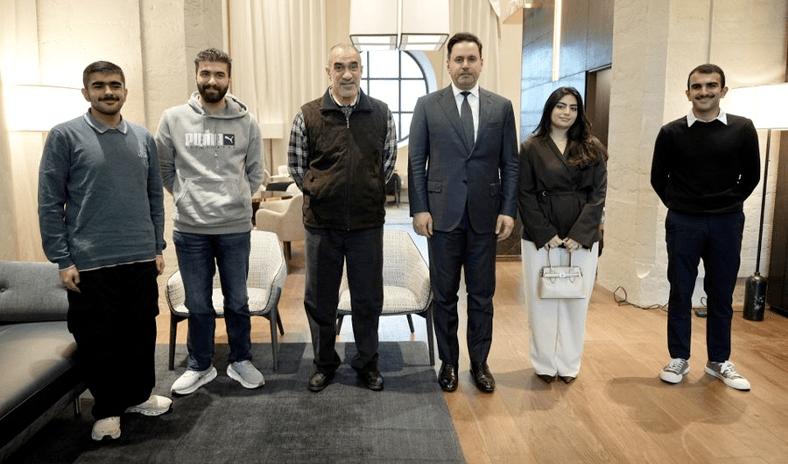 النائب الأول يلتقي الطلبة المبتعثين بمدينة ليون الفرنسية