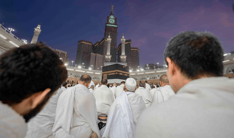 السعودية تُيسّر أداء العمرة لجميع حاملي التأشيرات