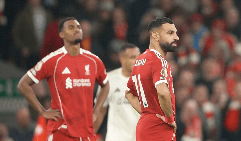 الدوري الإنجليزي.. ليفربول يتعرض لهزيمه مذلة على أرضه