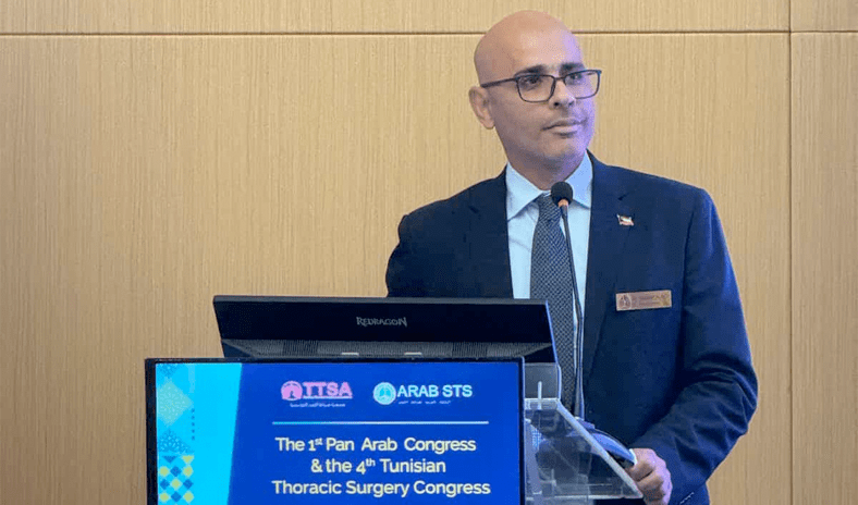 جراح كويتي يدعو إلى توحيد الجهود العلمية العربية لتطوير جراحة الصدر ورفع كفاءة الكوادر الطبية