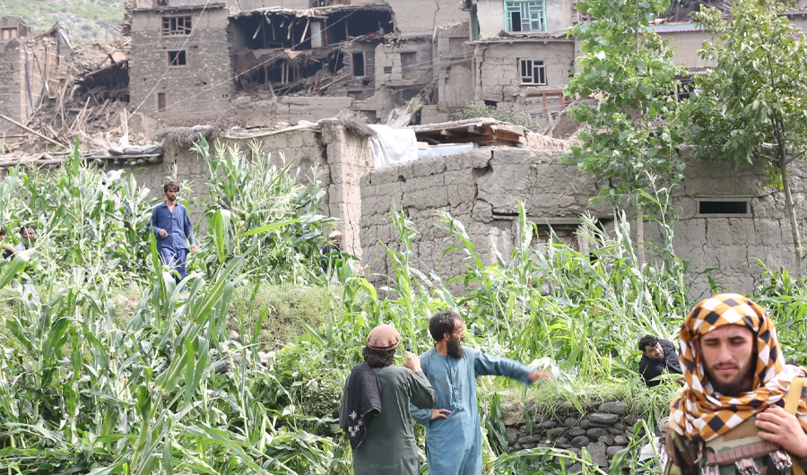 مقتل 20 شخصاً وإصابة 300 آخرين.. في زلزال بأفغانستان مقتل 20 شخصاً وإصابة 300 آخرين.. في زلزال بأفغانستان