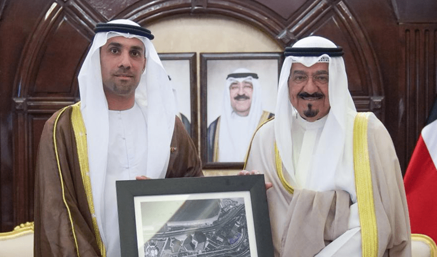 رئيس الوزراء يناقش فرص الشراكات مع مدير مركز محمد بن راشد للفضاء