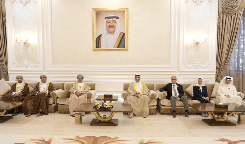 وزير الإعلام: اختيار عُمان ضيف شرف معرض الكويت الدولي للكتاب يعكس عمق العلاقات التاريخية بين البلدين