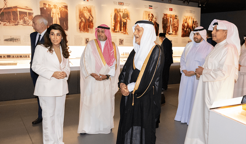 وزير شؤون الديوان الأميري يقيم مأدبة غداء على شرف رئيس وأعضاء مجلس أمناء مركز أكسفورد للدراسات الإسلامية وزير شؤون الديوان الأميري يقيم مأدبة غداء على شرف رئيس وأعضاء مجلس أمناء مركز أكسفورد للدراسات الإسلامية