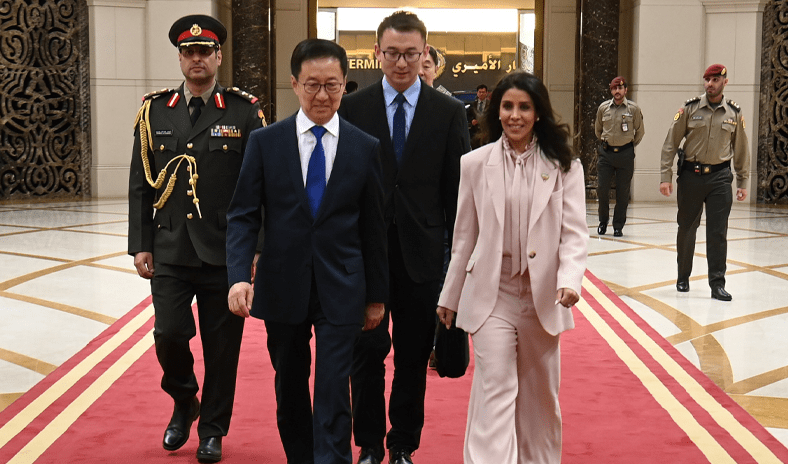 نائب الرئيس الصيني يغادر البلاد بعد زيارة رسمية نائب الرئيس الصيني يغادر البلاد بعد زيارة رسمية