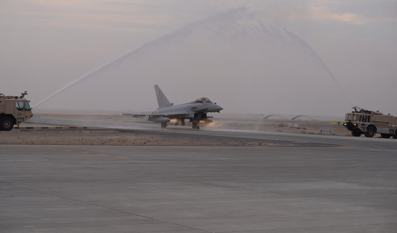 القوة الجوية الكويتية تستقبل الدفعة السابعة من طائرات «يوروفايتر» القوة الجوية الكويتية تستقبل الدفعة السابعة من طائرات «يوروفايتر»