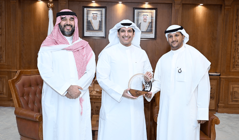 وزير الشباب يبحث مع رئيس الاتحادين العربي والسعودي للرياضات الإلكترونية مجالات التعاون وتنظيم البطولات والفعاليات وزير الشباب يبحث مع رئيس الاتحادين العربي والسعودي للرياضات الإلكترونية مجالات التعاون وتنظيم البطولات والفعاليات