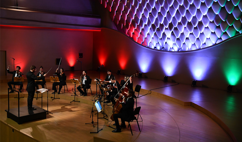 الأوركسترا السيمفونية «فييا دي كولمينار بييخو» تقدم بانوراما موسيقية إسبانية في مركز جابر الأحمد الثقافي الأوركسترا السيمفونية «فييا دي كولمينار بييخو» تقدم بانوراما موسيقية إسبانية في مركز جابر الأحمد الثقافي