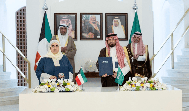 المنيفي: مذكرتا التفاهم الموقعتان مع السعودية ثمرة علاقات تاريخية من التعاون في مجالاته كافة