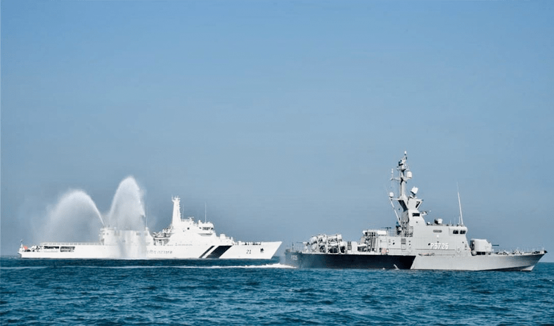 &laquo;القوة البحرية&raquo; تنفذ تمريناً بحرياً مشتركاً بين &laquo;قاروه&raquo; و&laquo;SHARTHAK&raquo; الهندية