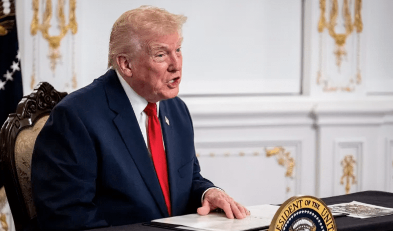 ترامب محذراً مادورو: أيامك &laquo;معدودة&raquo; كرئيس لفنزويلا