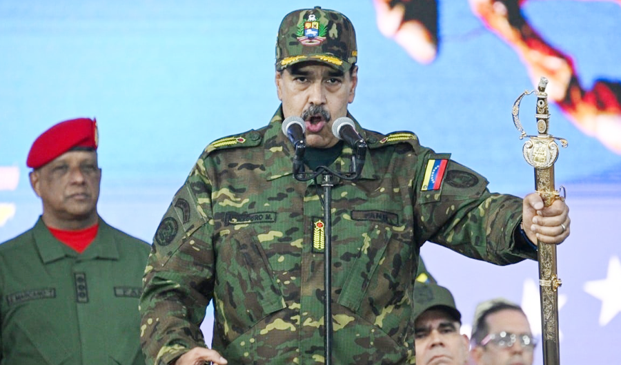 ترامب يعرض ممراً آمناً على مادورو.. مقابل مغادرة فنزويلا فوراً