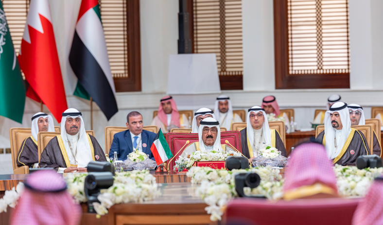 القمة الخليجية تعبر عن رفضها القاطع لأي مساس بسيادة دولة الكويت على كافة أراضيها