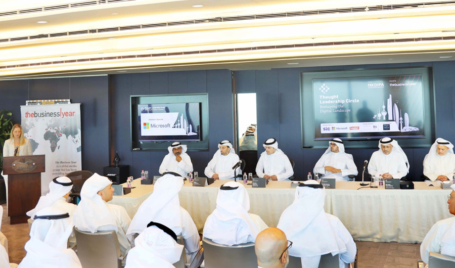 وزير &laquo;الاتصالات&raquo;: ملتزمون بتطوير البنية الرقمية الوطنية وتعزيز الجاهزية التنظيمية