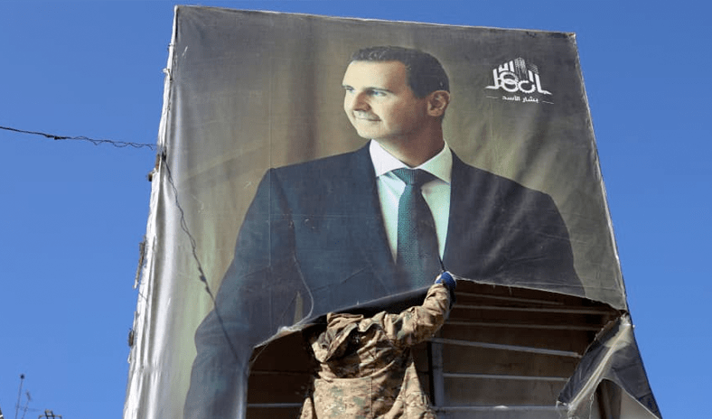 الأمن السوري يطلب من بيروت تسليم 200 ضابط من نظام الأسد فروا إلى لبنان