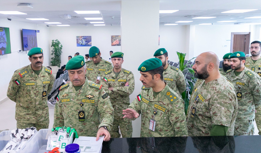 وكيل الحرس الوطني يتفقد إجراءات الفحص الطبي للمتطوعين الأغرار وكيل الحرس الوطني يتفقد إجراءات الفحص الطبي للمتطوعين الأغرار
