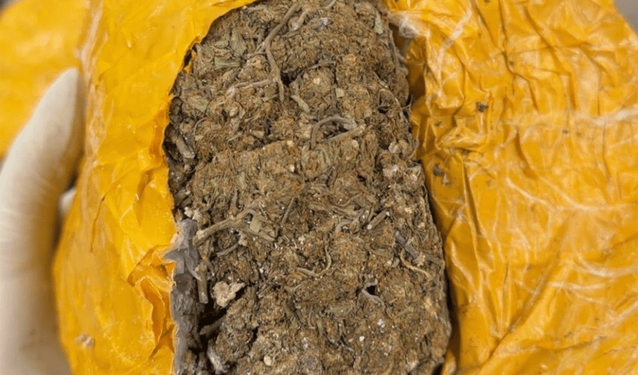 &laquo;الجمارك&raquo;: ضبط عاملة منزلية بحوزتها كيلو ماريغوانا.. بمطار الكويت