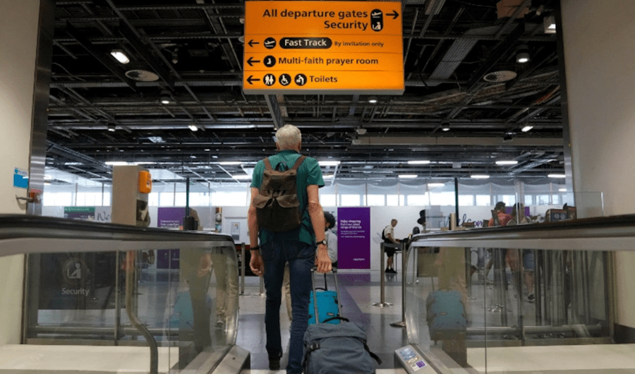 مطار هيثرو يعتمد ماسحات جديدة تلغي تفتيش السوائل والأجهزة الإلكترونية