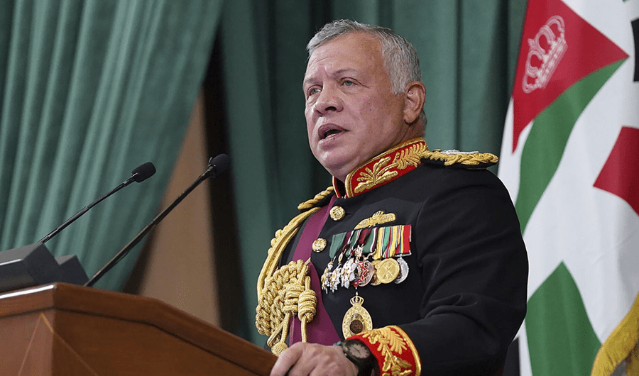 العاهل الأردني يوجه بإعادة هيكلة الجيش العربي.. خلال 3 سنوات