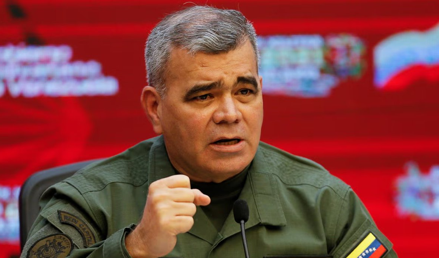 وزير الدفاع الفنزويلي: ننشر قواتنا في أنحاء البلاد.. ونحذّر من الفوضى والاضطراب