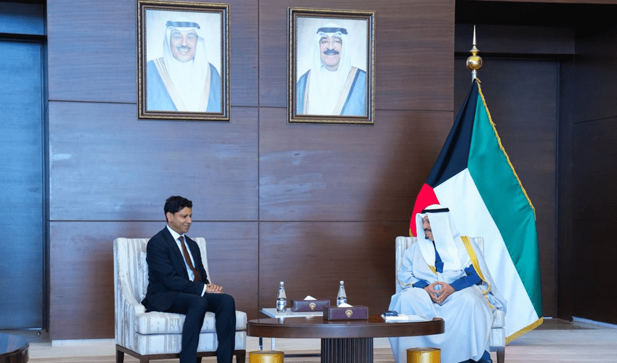 رئيس الوزراء يبحث مع سفير المملكة المتحدة العلاقات الثنائية التاريخية