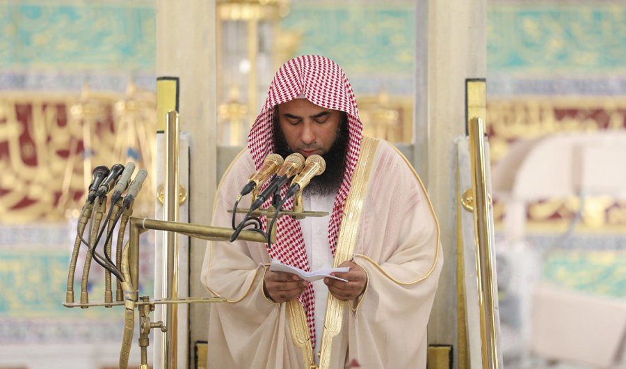 خطيب المسجد النبوي: احذروا تصديق المنجمين عن أحداث السنة
