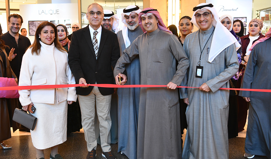 انطلاق ملتقى «الصالحية التشكيلي» الأول بمشاركة 23 فنانًا كويتيًا ويستمر حتى 17 يناير الجاري انطلاق ملتقى «الصالحية التشكيلي» الأول بمشاركة 23 فنانًا كويتيًا ويستمر حتى 17 يناير الجاري