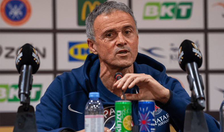 مدرب باريس سان جيرمان يؤكد استعداد فريقه لخوض مباراة &laquo;السوبر الفرنسي&raquo; غداً