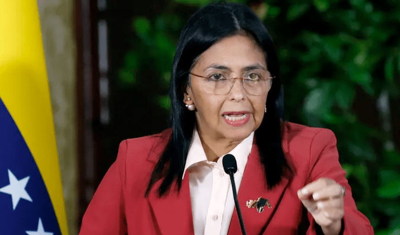 رئيسة‭ ‬فنزويلا‭ ‬المؤقتة‭ ‬تتحدى‭ ‬واشنطن‭: ‬لدينا‭ ‬الحق‭ ‬في‭ ‬إقامة‭ ‬علاقات‭ ‬مع‭ ‬إيران‭ ‬والصين