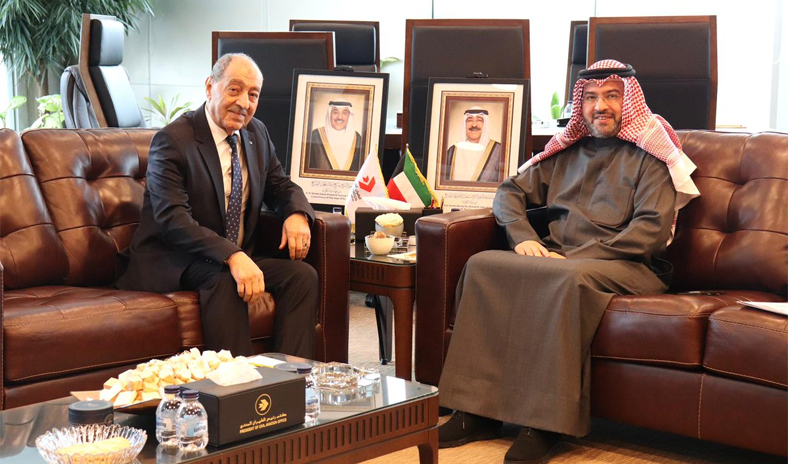 رئيس الطيران المدني يبحث مع سفير الجزائر سبل تعزيز التعاون المشترك رئيس الطيران المدني يبحث مع سفير الجزائر سبل تعزيز التعاون المشترك