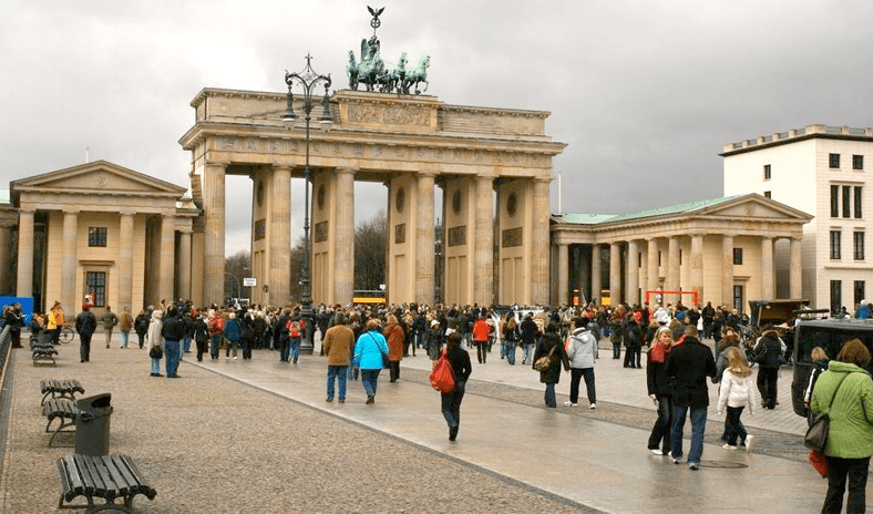دراسة: خُمس سكان ألمانيا يفكرون في المغادرة بحثاً عن حياة أفضل