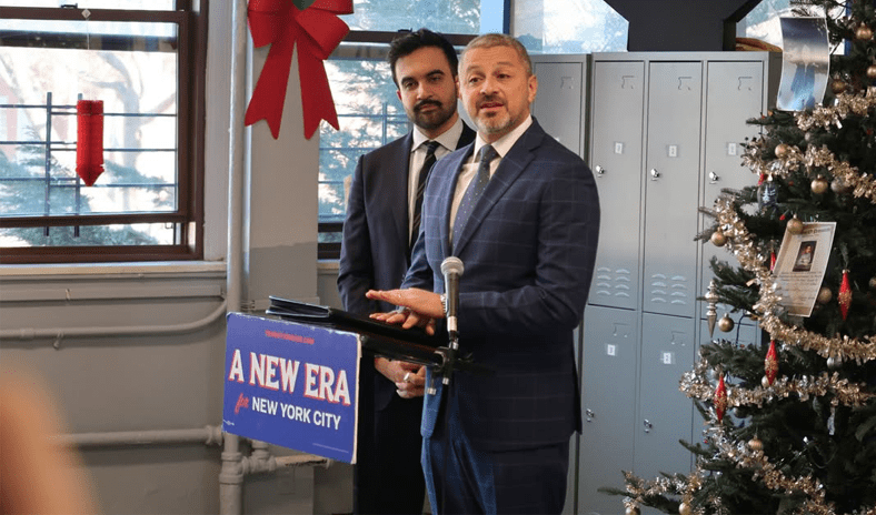 مصري على خزائن نيويورك.. قرار من عمدة المدينة الأغنى في العالم