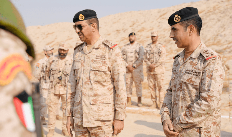 رئيس الأركان يتفقد لواء صالح المحمد الآلي / 94 وقيادة الشرطة العسكرية