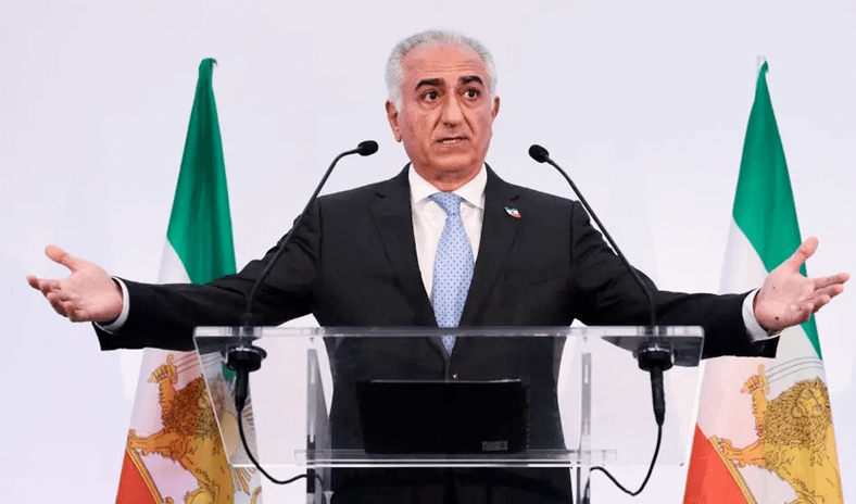 رضا بهلوي يدعو ترامب للتدخل العسكري في إيران لإنقاذ الأرواح