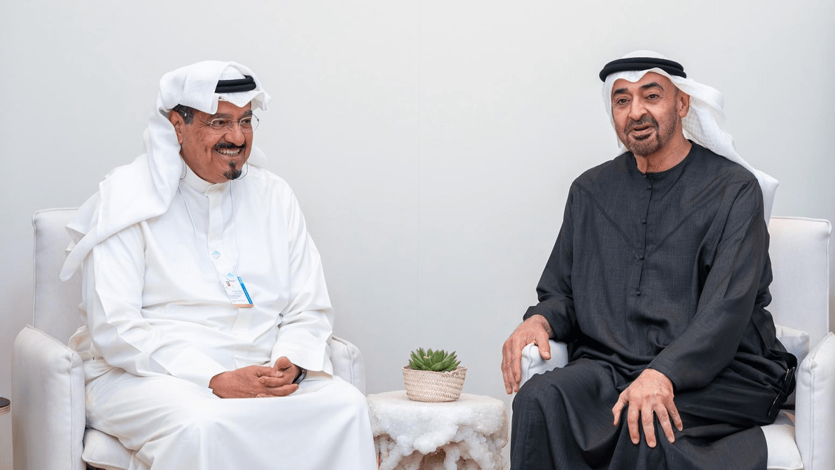 رئيس الإمارات يستقبل رئيس الوزراء على هامش القمة العالمية للحكومات رئيس الإمارات يستقبل رئيس الوزراء على هامش القمة العالمية للحكومات