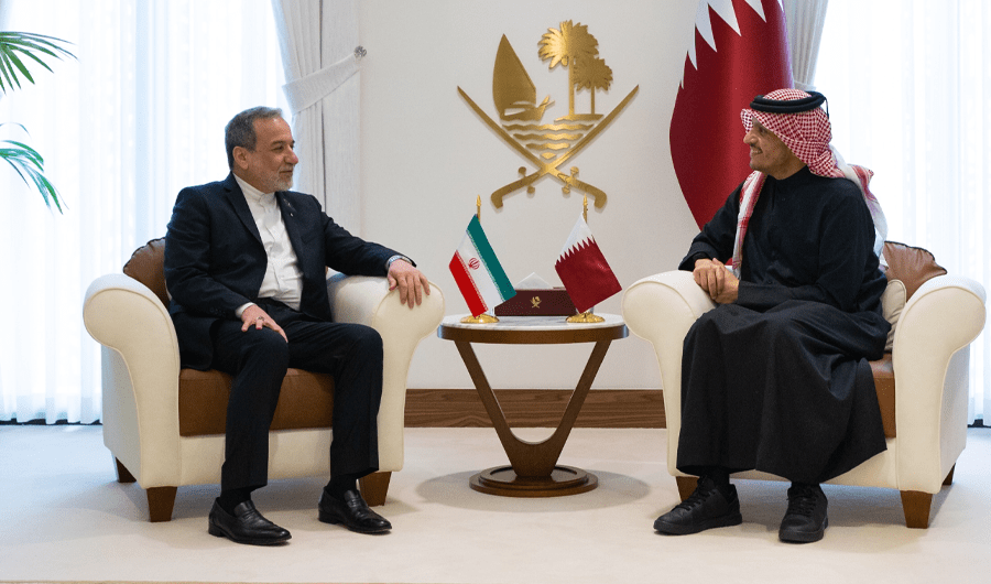 رئيس الوزراء القطري يبحث مع وزير خارجية إيران جهود خفض التصعيد