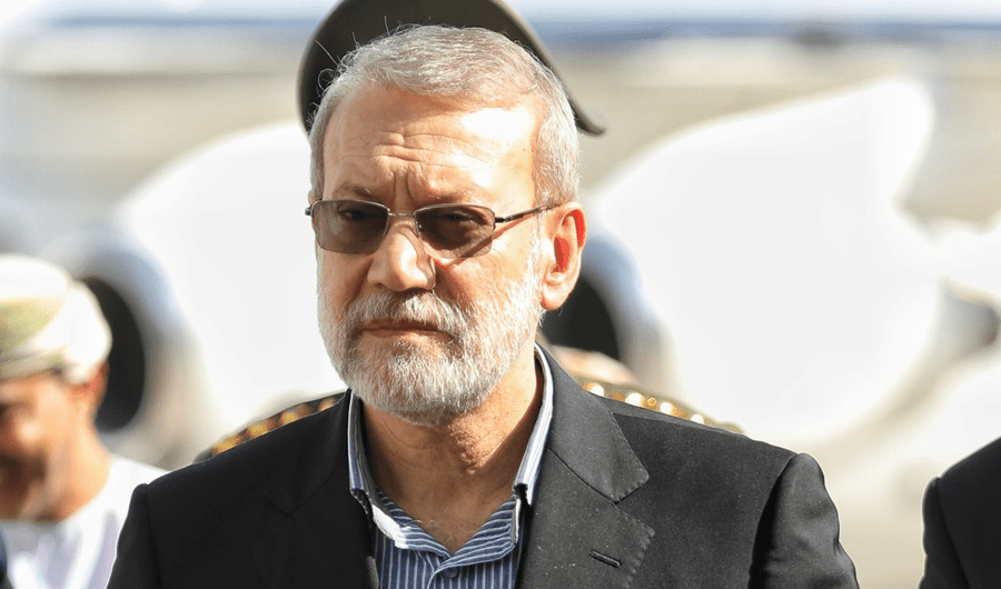 لاريجاني يصل مسقط لمناقشة المفاوضات بين أميركا وإيران