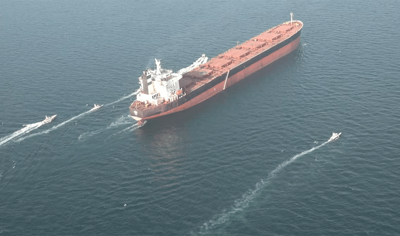 روسيا تحذر من تصعيد التوتر مع إيران وسط حشد عسكري أمريكي روسيا تحذر من تصعيد التوتر مع إيران وسط حشد عسكري أمريكي