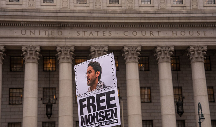 قاض أمريكي يعرقل محاولة ترامب ترحيل طالب فلسطيني قاض أمريكي يعرقل محاولة ترامب ترحيل طالب فلسطيني