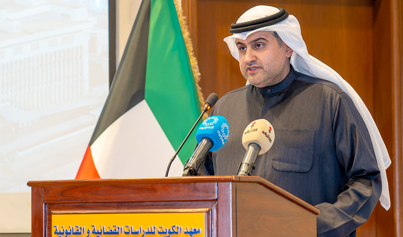 وزير العدل يؤكد أهمية بناء منظومة وطنية متكاملة لحماية الأسرة والطفولة