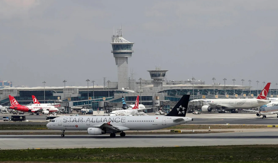 مطار «إسطنبول» يلغي الرحلات المتجهة إلى طهران مساء الجمعة مطار «إسطنبول» يلغي الرحلات المتجهة إلى طهران مساء الجمعة